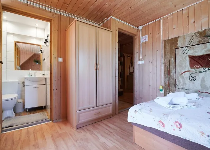 U Perelki Couette-café 3*